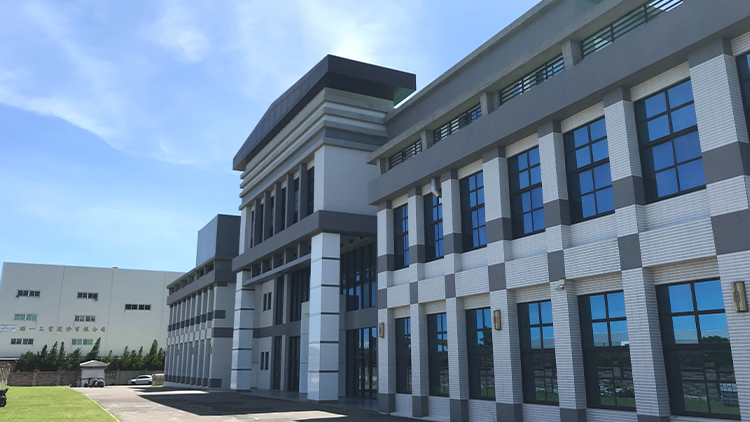 コンタクトレンズ工場 説明画像1